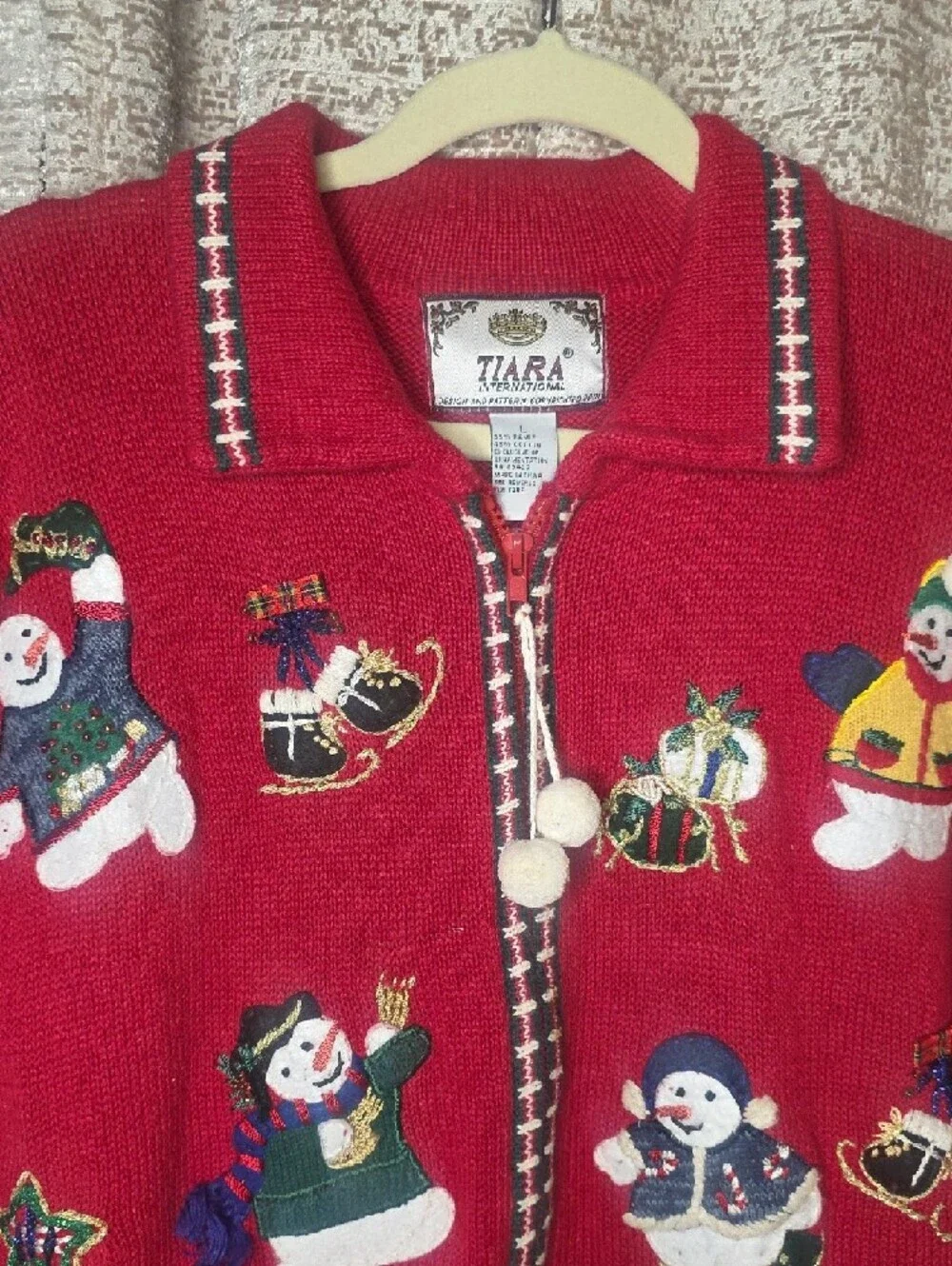 Tiara festive red